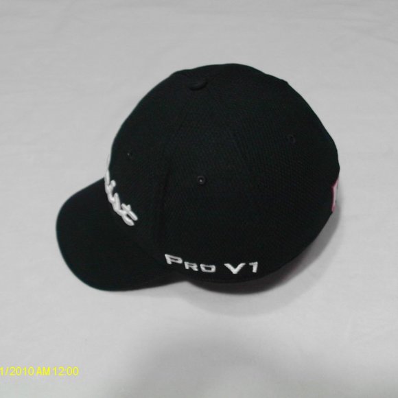 FootJoy Golf Jacket with Titleist Men's Golf cap - Picture 4 of 9